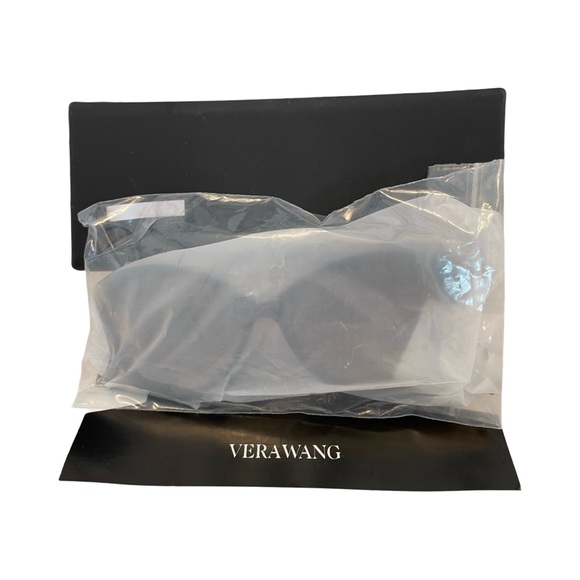 NWT Vera Wang Women's Cat Eye Sunglasses V442 - 54mm - Black - Picture 3 of 4